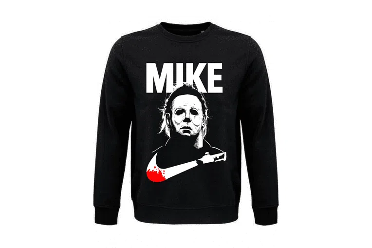 με σύνθεση 50% Cotton-50% Polyester 270gsm της εταιρείας Gildan. Unisex φούτερ με στρογγυλή λαιμόκοψη, ελαστικό ριπ, προπλυμένο φλις, απαλή υφή, κλασσικό στυλ, διπλή ραφή στη μέση και τις μανσέτες. Προϊόν ψηφιακής εκτύπωσης απευθείας πάνω στο ύφασμα με αδιάβροχα, ασφαλή και πιστοποιημένα μελάνια OEKO-TEX 100 που προσφέρουν ζωντανά χρώματα, ασφάλεια και μεγάλη αντοχή στο χρόνο. Το σώμα σας αναπνέει κανονικά σε αντίθεση με τις στάμπες και υλικά Plastisol και το τύπωμα δεν το νοιώθεται καθόλου στο σώμα σας και δεν βαραίνει την μπλούζα. Συμβουλευτείτε το μεγεθολόγιο στο κάτω μέρος της σελίδας μας ή στην γκαλερί φωτογραφιών του προϊόντος. Εξαιρετική ποιότητα κατασκευής Gildan Made in USA και πιστοποίηση OEKO-TEX100 Confidence in Textiles.