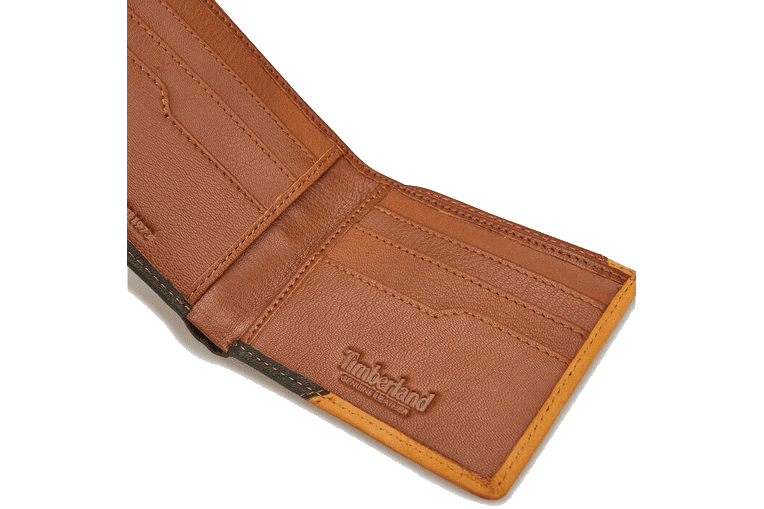 Timberland Men's Patchwork Billfold 2 Timberland Men's Patchwork Billfold 1