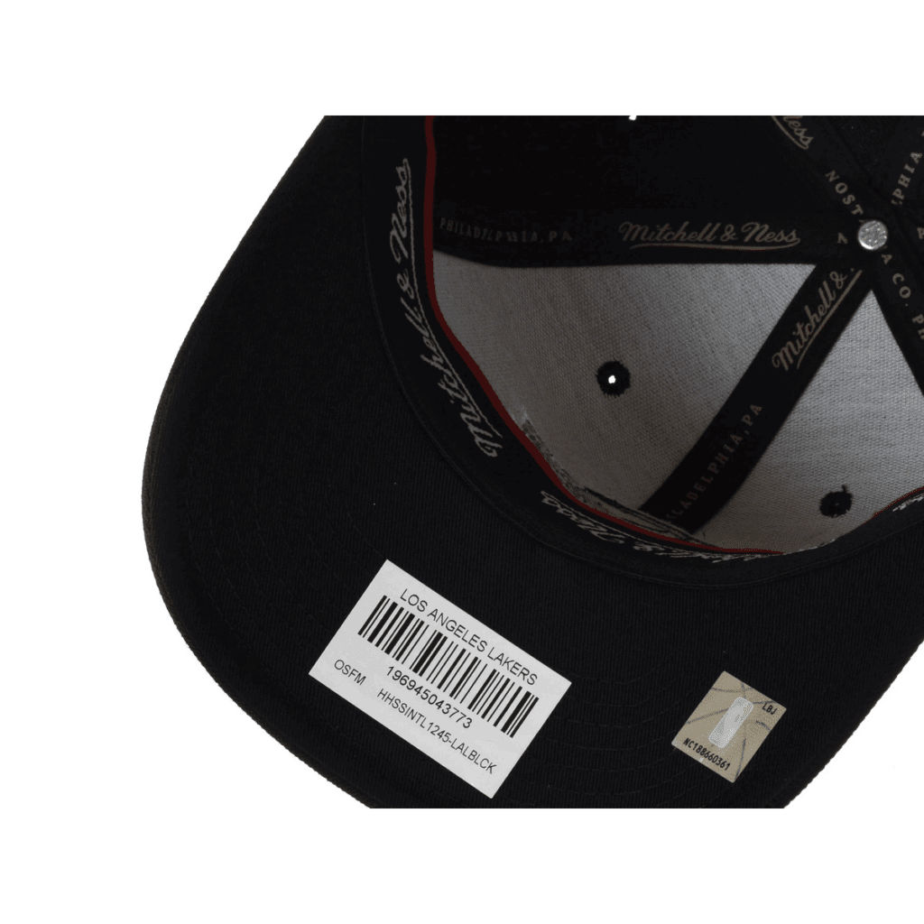 Mitchell & Ness Los Angeles Lakers Cap 3 Mitchell & Ness Los Angeles Lakers Cap 2