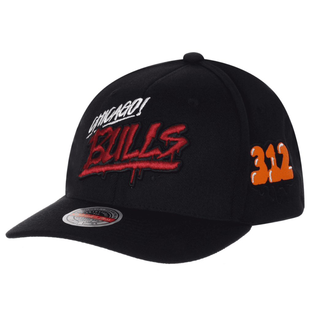 Mitchell & Ness NBA HWC Slap Sticker Classic Red Bulls Cap 1 Mitchell & Ness NBA HWC Slap Sticker Classic Red Bulls Cap